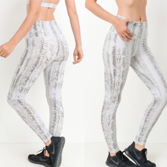 New Reptile White & Gray Leggings - Picture 2 of 5